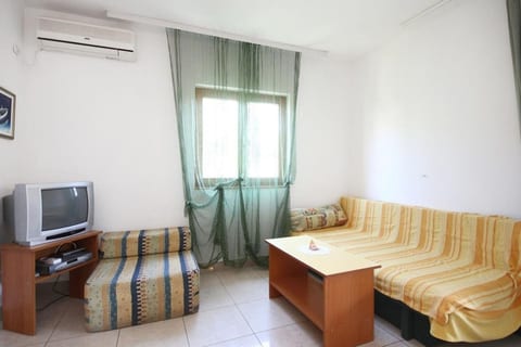 Apartments Tonka - Unit 374192-13