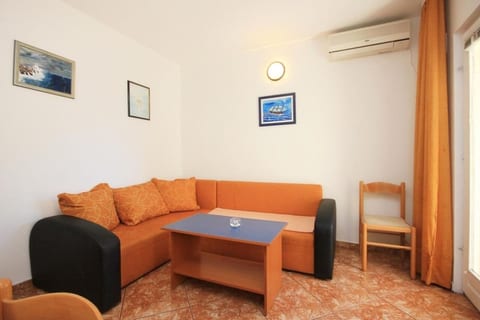 Apartments Tonka - Unit 374194-13
