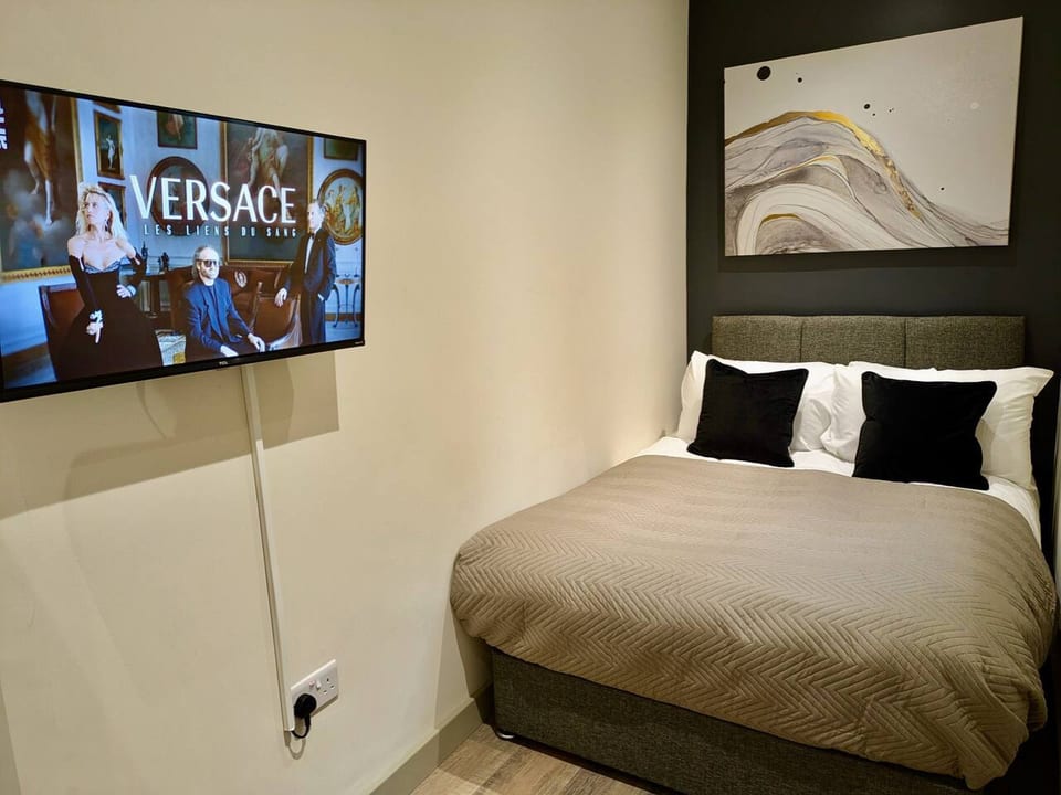 *Fast WiFi*Desk*Netflix*13min to Battersea Park*WD - Greater London