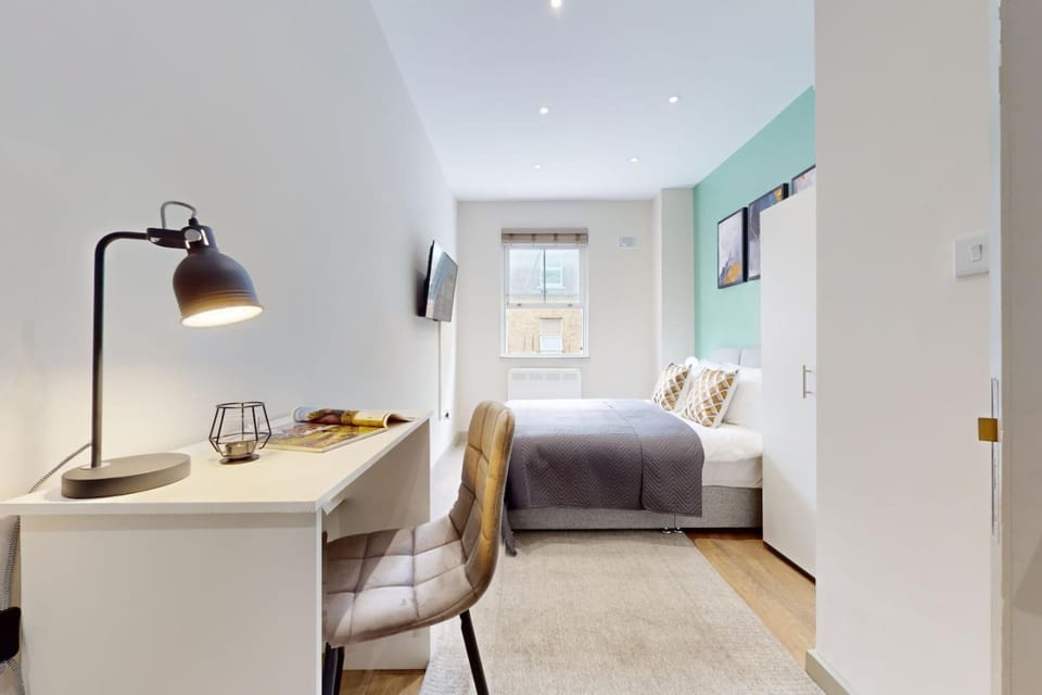 Fast Wifi|Self Check-In|9min to Train|Smart TV|W/D - Greater London