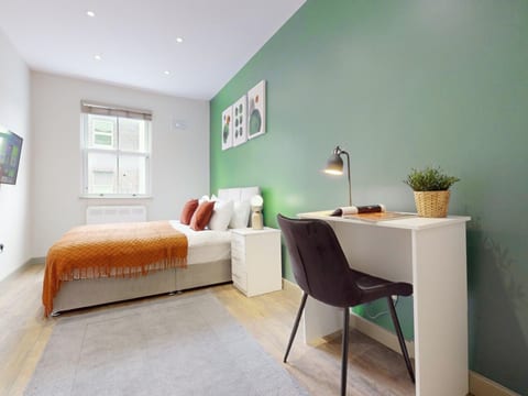 Fast Wifi|Netflix |Battersea Central |W/D|Smart TV