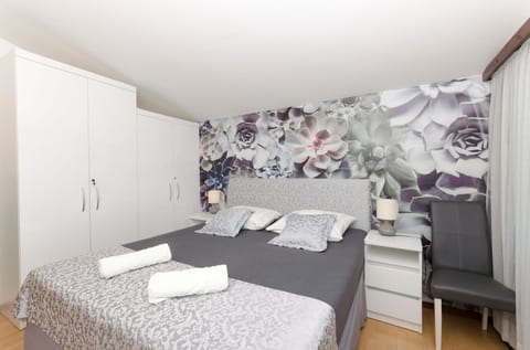 Apartments Jadro - Unit 372490-13