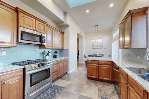 Luxury Home with Casita, Near Balloon Fiesta Park