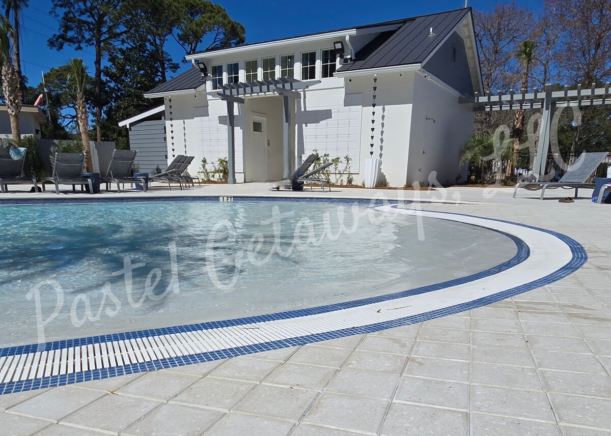 Ravens Hollow - Miramar Beach