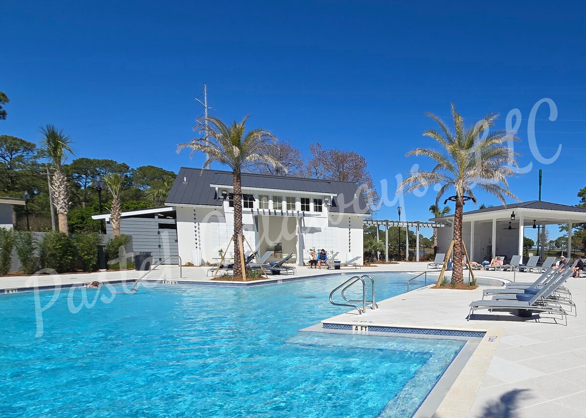 Ravens Hollow - Miramar Beach