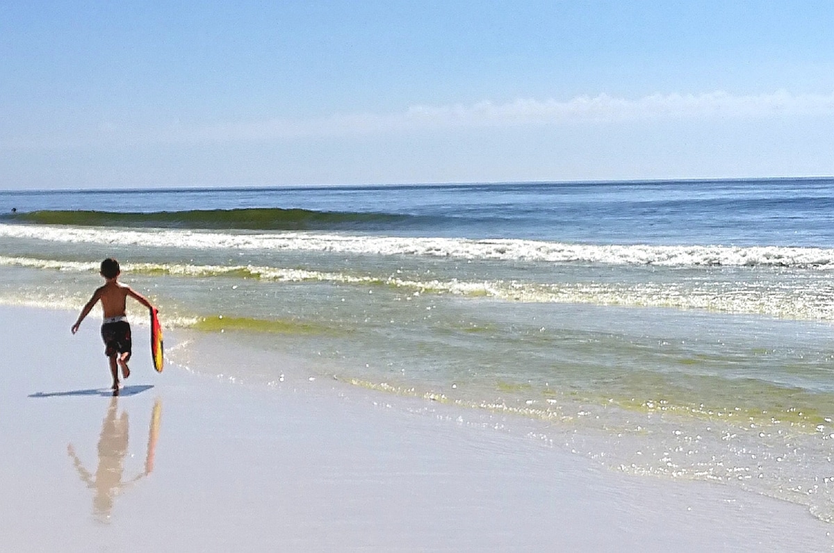 Ravens Hollow - Miramar Beach