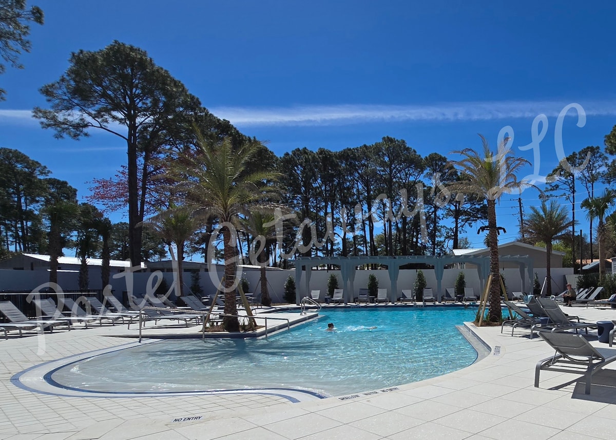 Ravens Hollow - Miramar Beach