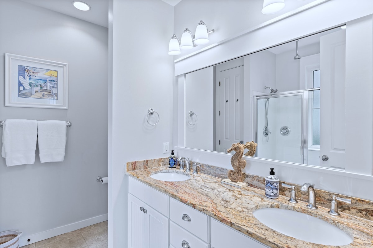 Ravens Hollow - Miramar Beach