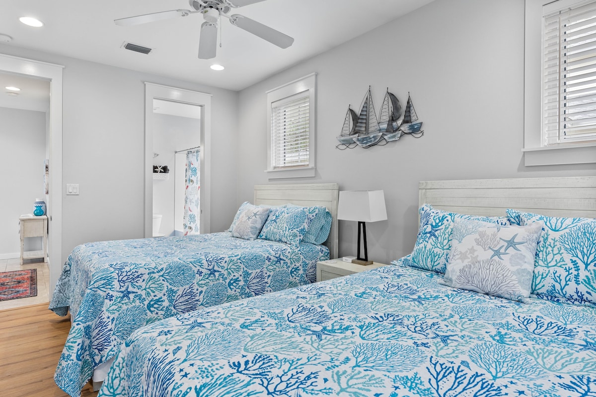 Ravens Hollow - Miramar Beach