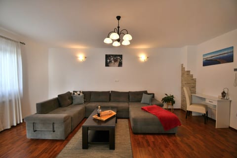 Apartment Nina - Unit 376343-13