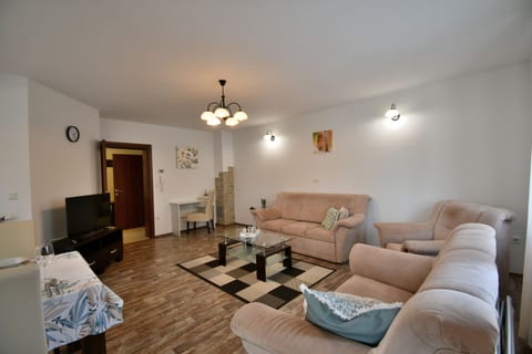 Apartment Nina - Unit 376344-13