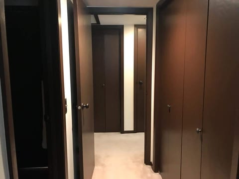 Tomar Park Apt w/ King Size Bed & Porch KP101APT4