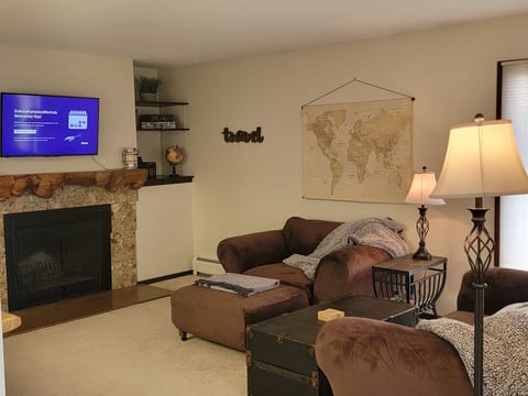 Tomar Park Apt w/ King Size Bed & Porch KP101APT5