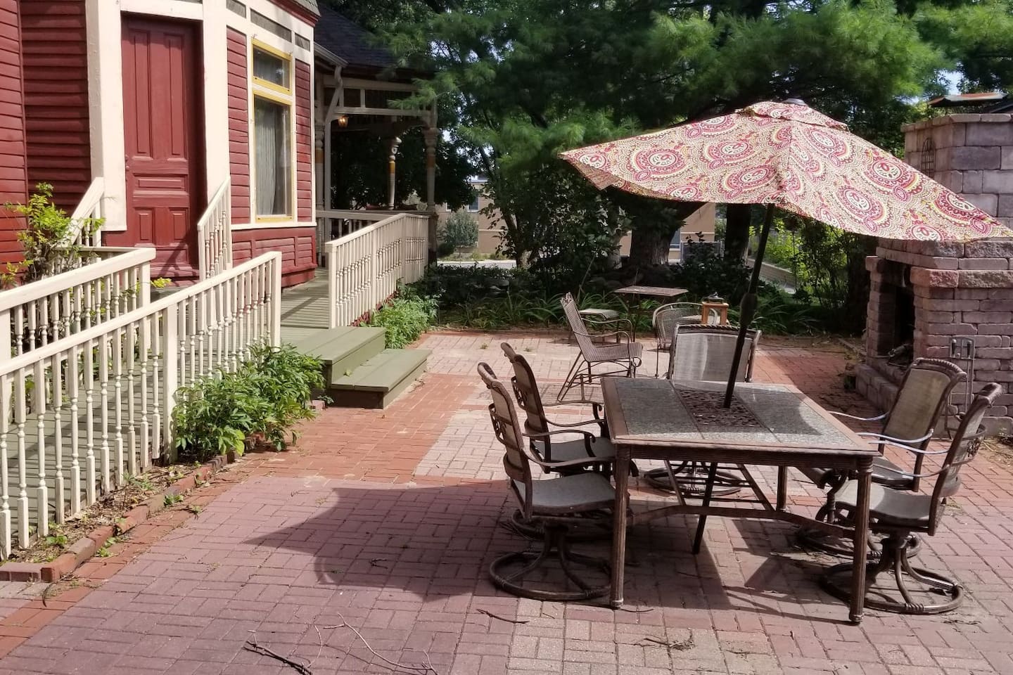 historic-victorian-inn-downtown-(8-bed-6-bath)/