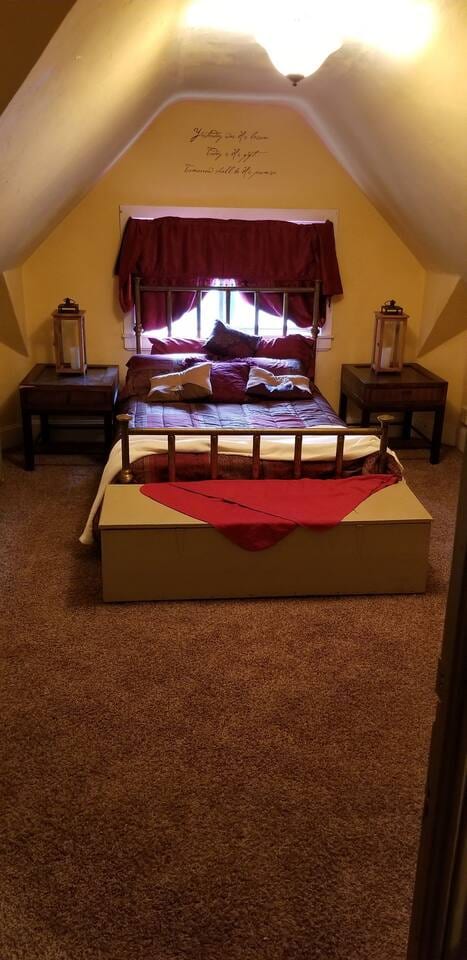 Historic Victorian Inn - Upper Lofts (3rd Floor)
