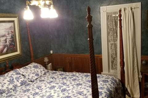 Blue Room - Beautiful Four Post Bed