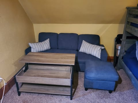 Historic Victorian Inn - East Loft (KP117East)