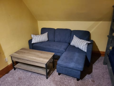 Historic Victorian Inn - East Loft (KP117East)