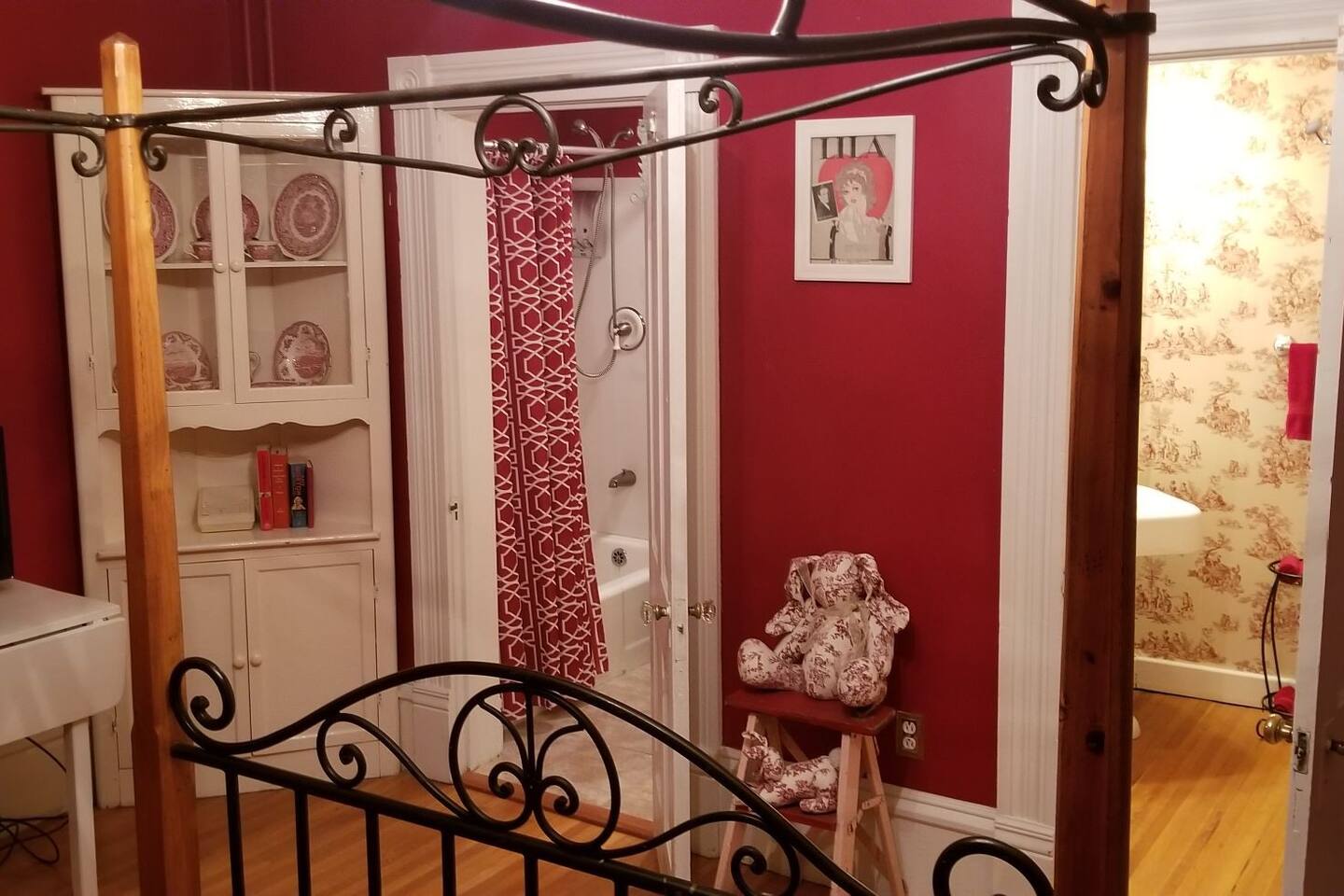 historic-victorian-inn-red-suite-(kp117red)/