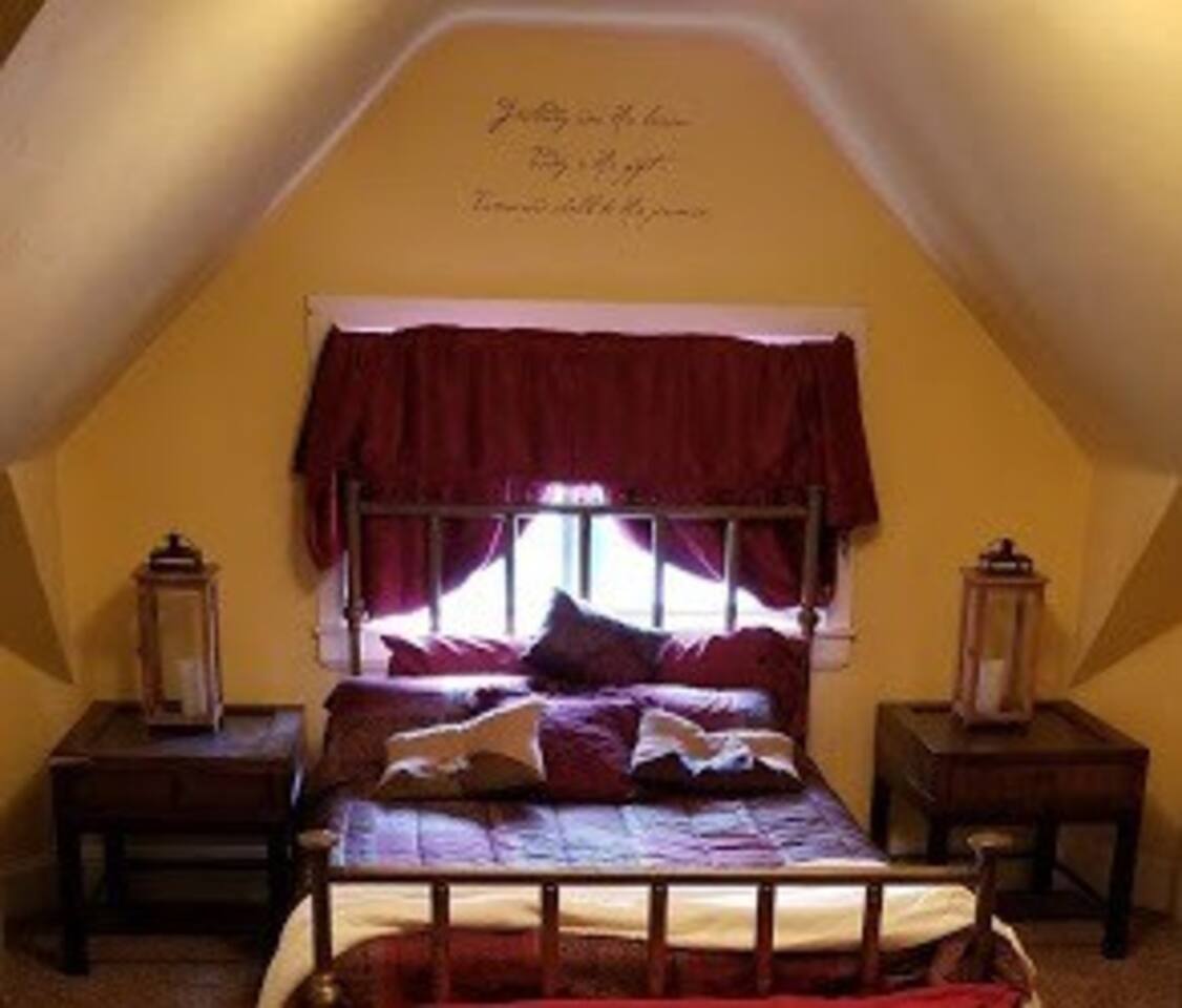 historic-victorian-inn-south-loft-(kp117south)/