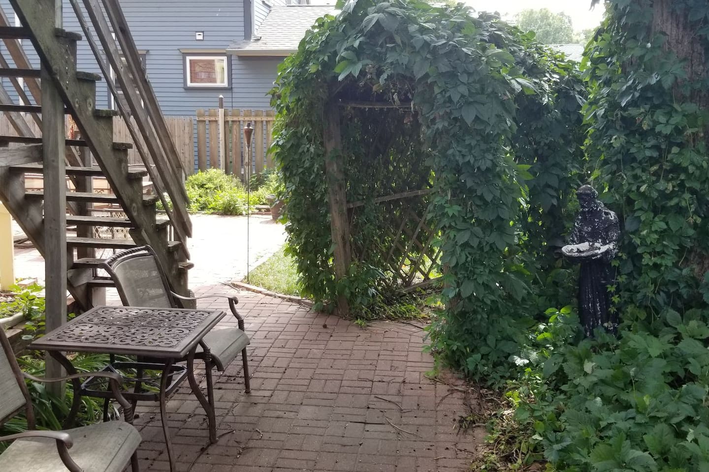 historic-victorian-inn-south-loft-(kp117south)/