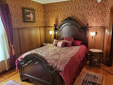 Wine Suite - Queen Size Bed