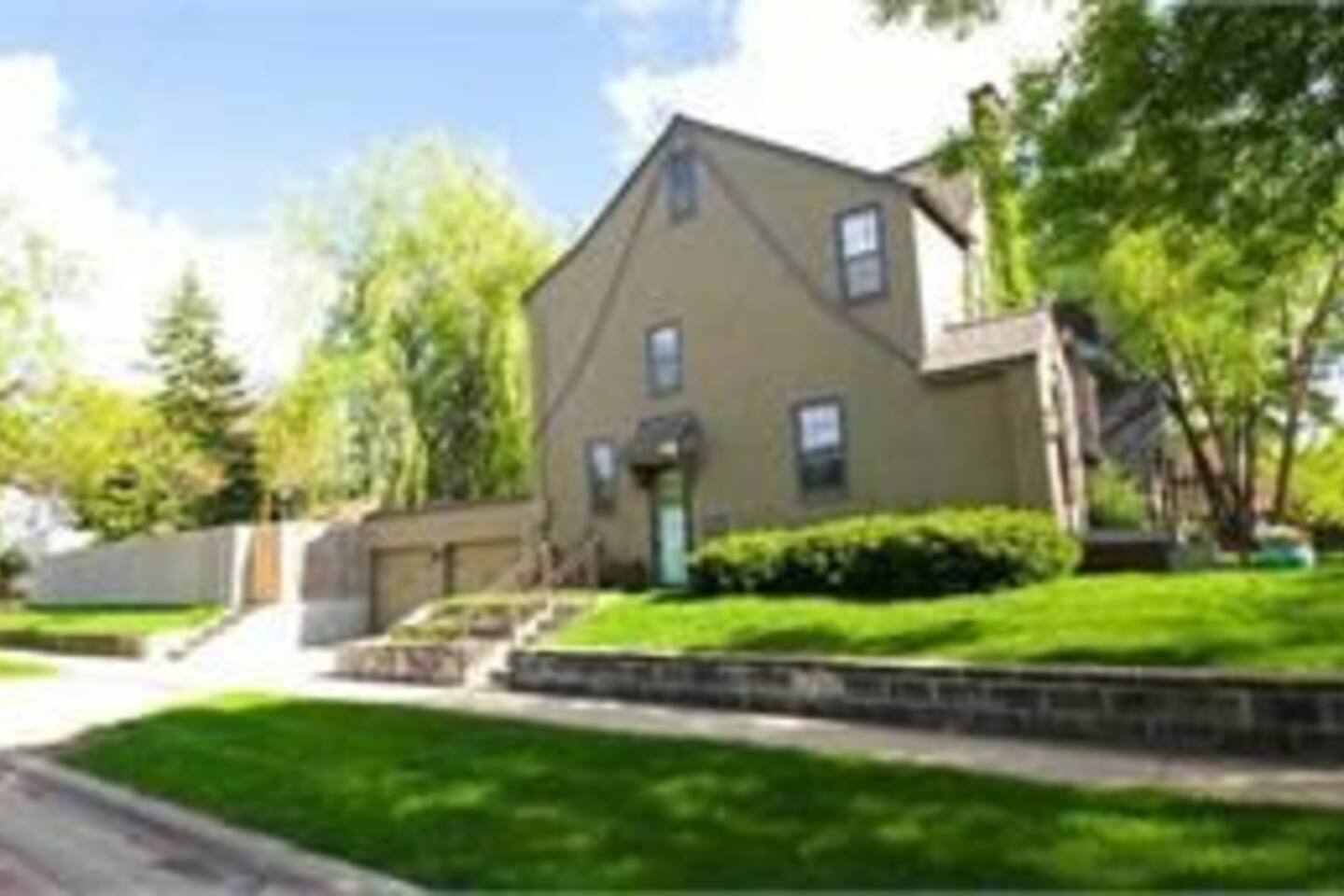 historic-twin-tudors-inn-kp1400-all-rooms-(kp1400all)/