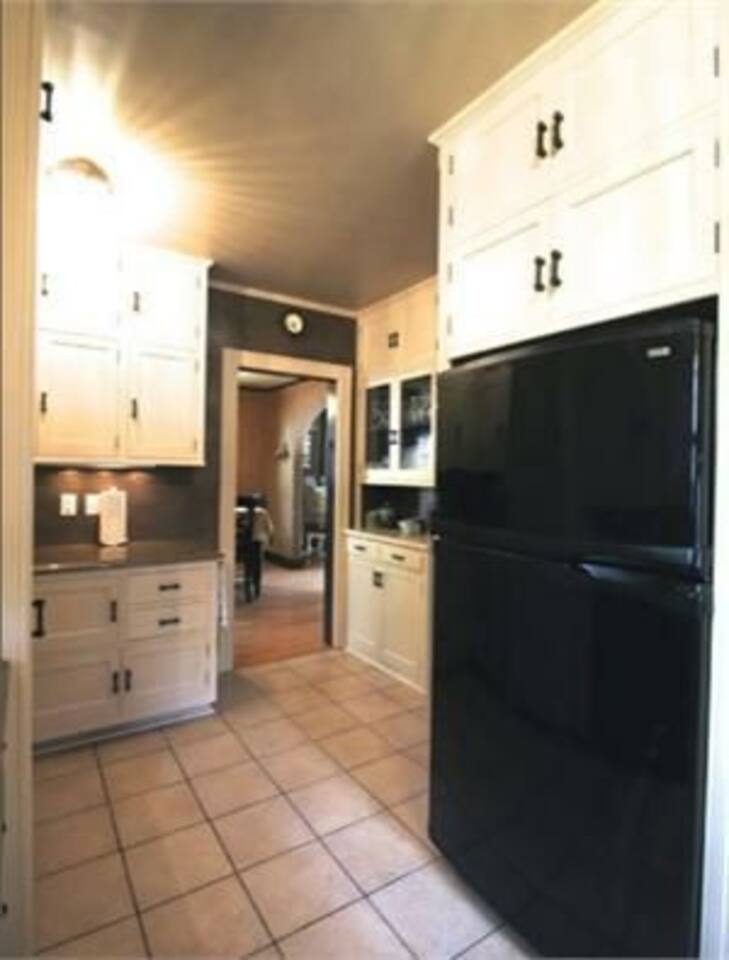 historic-twin-tudors-inn-kp1400-all-rooms-(kp1400all)/