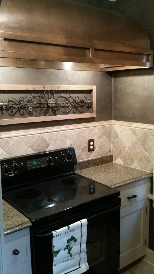 historic-twin-tudors-inn-kp1400-all-rooms-(kp1400all)/