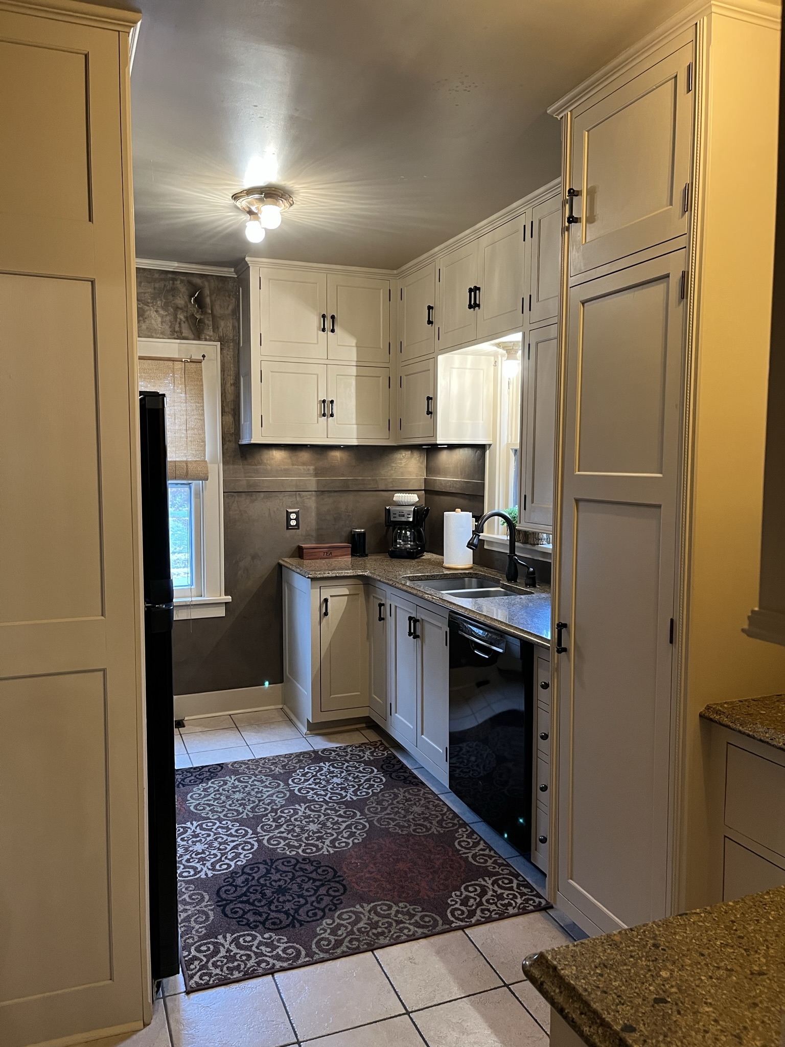 historic-twin-tudors-inn-northwest-room-(kp1400nw)/