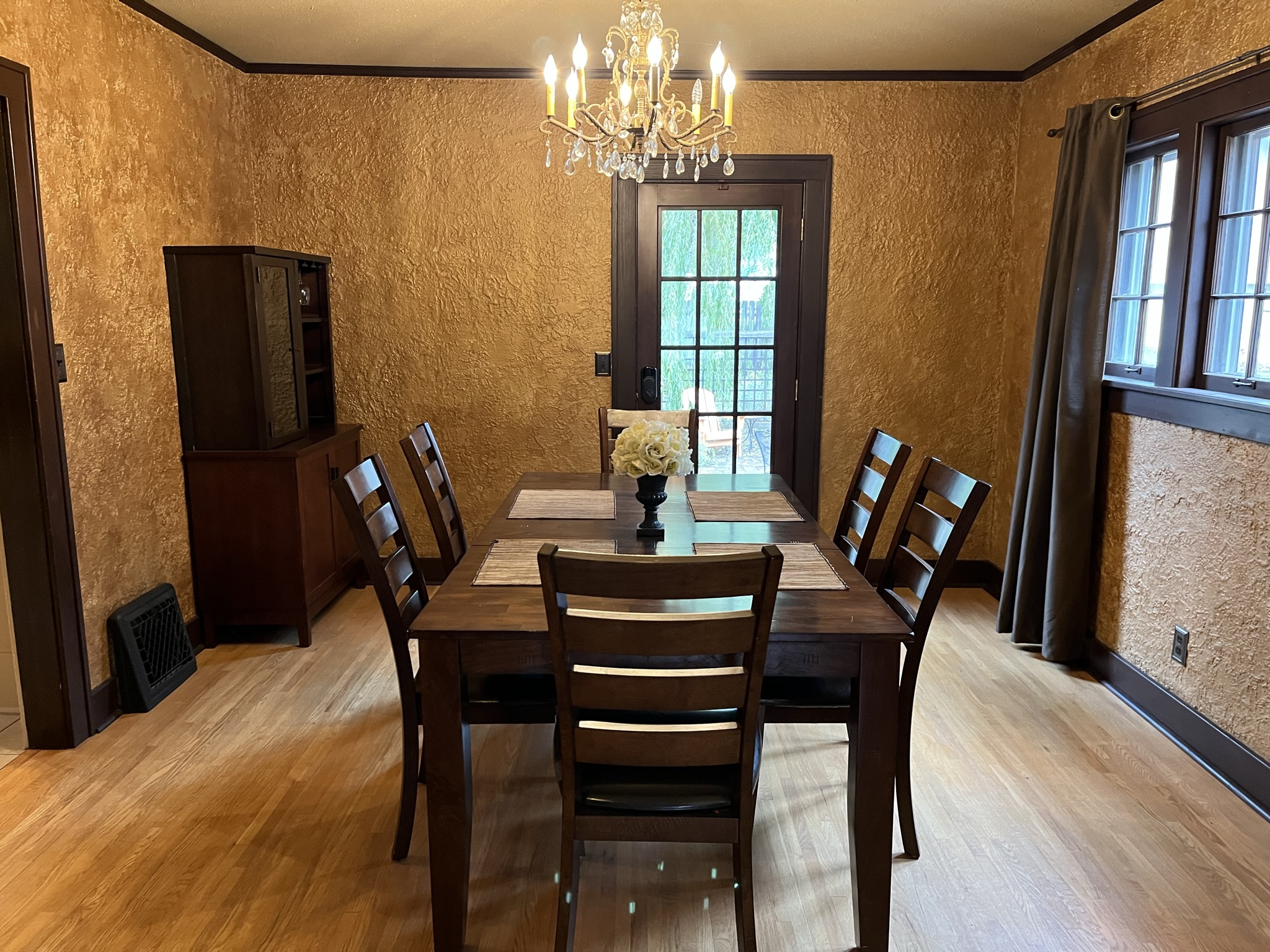 historic-twin-tudors-inn-southeast-room-(kp1400se)/