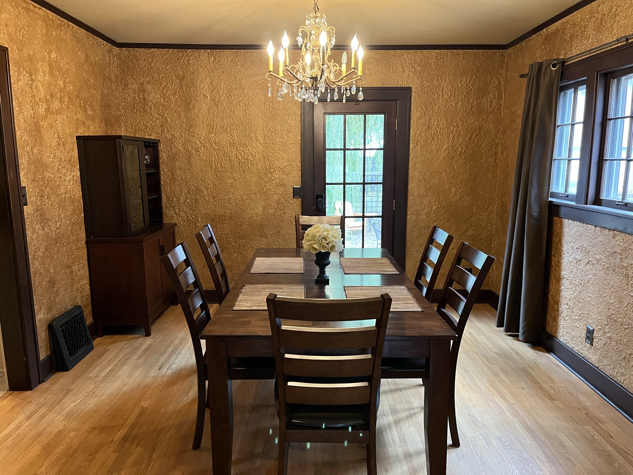 historic-twin-tudors-inn-southeast-room-(kp1400se)/