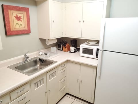 Historic McKennan Park Apts near Downtown & Hospitals  KP220APT3