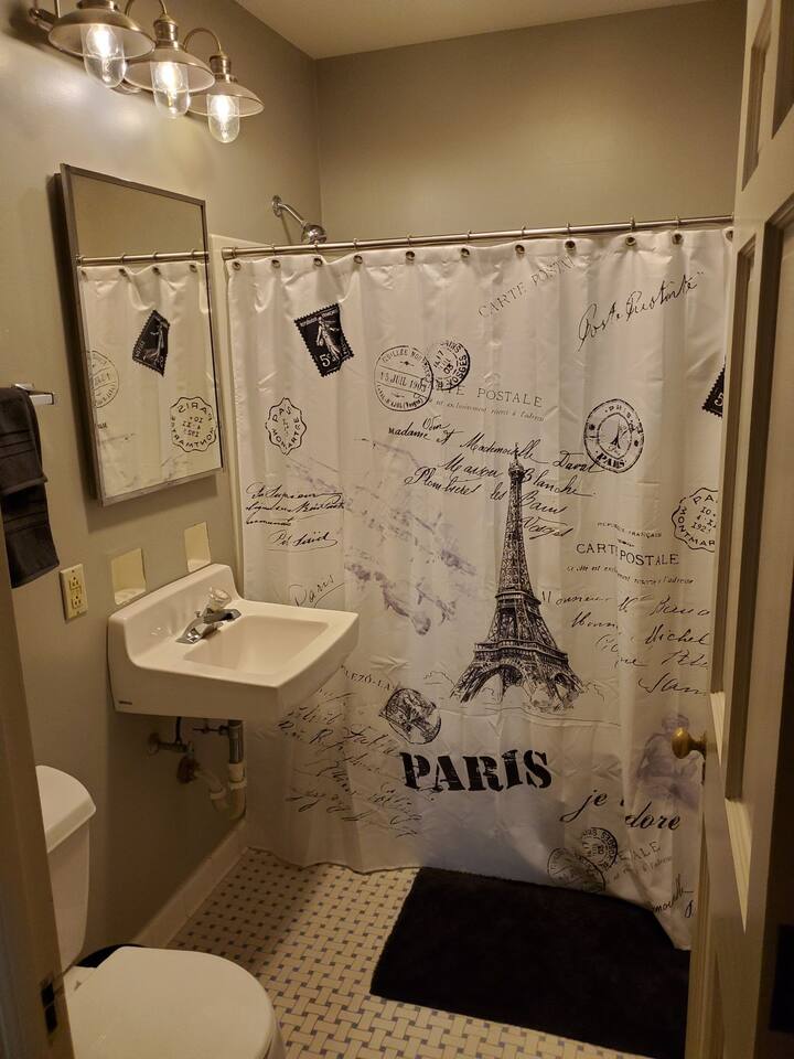 historic-mckennan-park-apts-near-downtown-and-hospitals-kp220apt3/