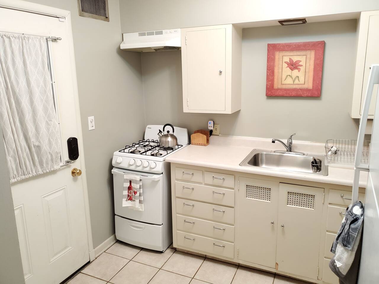 historic-mckennan-park-apts-near-downtown-and-hospitals-kp220apt3/