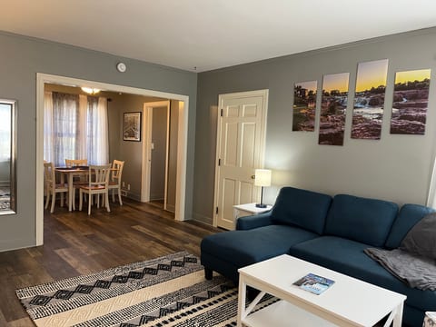 Historic McKennan Park Apt near Downtown & Hospitals KP220APT2