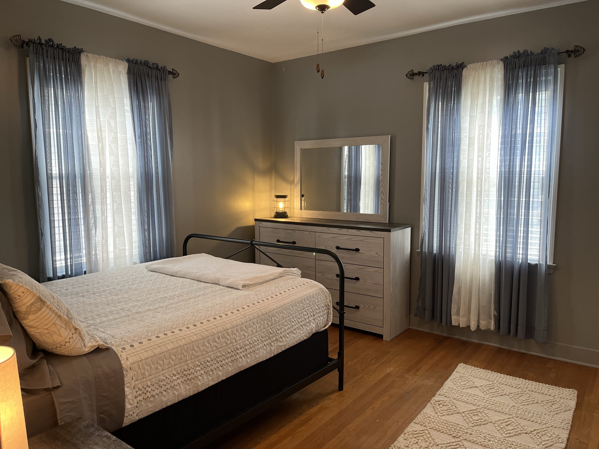 historic-mckennan-park-apt-near-downtown-and-hospitals-kp220apt2/