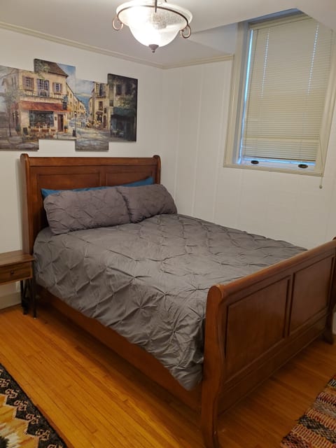 Historic McKennan Park Apt near Downtown & Hospitals KP220APT5