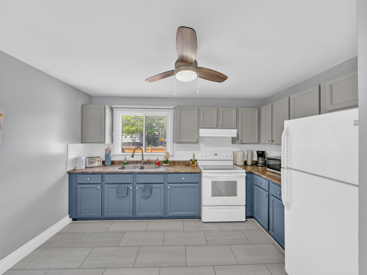 little-river-hideout-in-riverside/