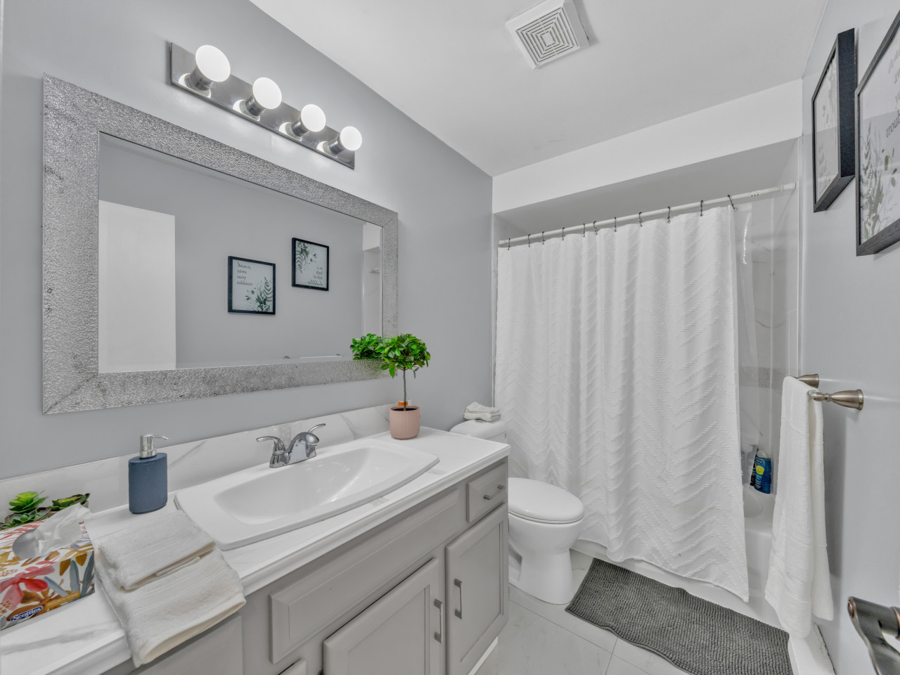 little-river-hideout-in-riverside/