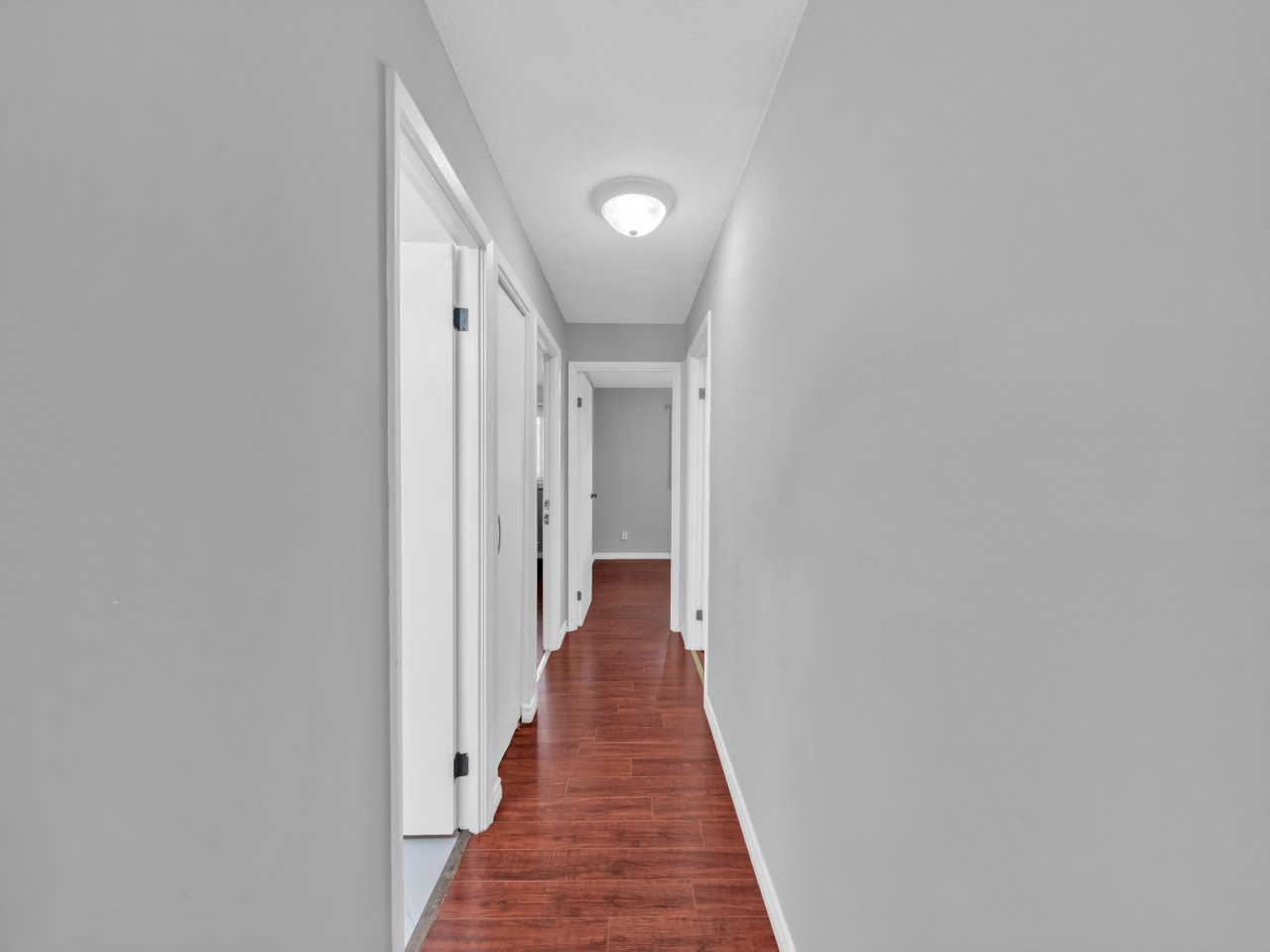 little-river-hideout-in-riverside/