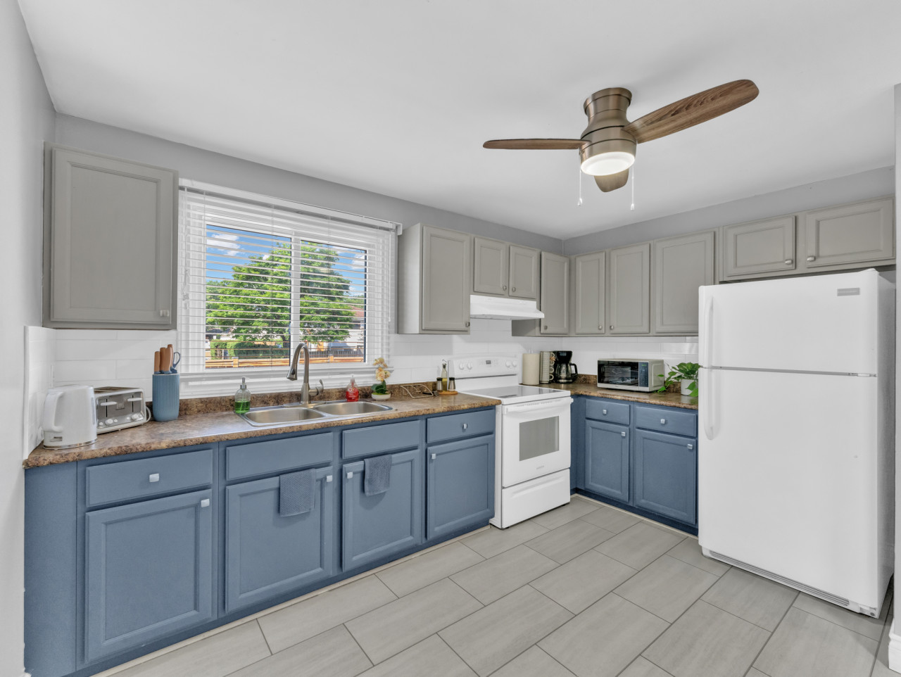 little-river-hideout-in-riverside/