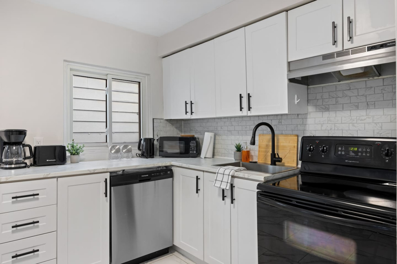 the-serene-walkerville-stay/