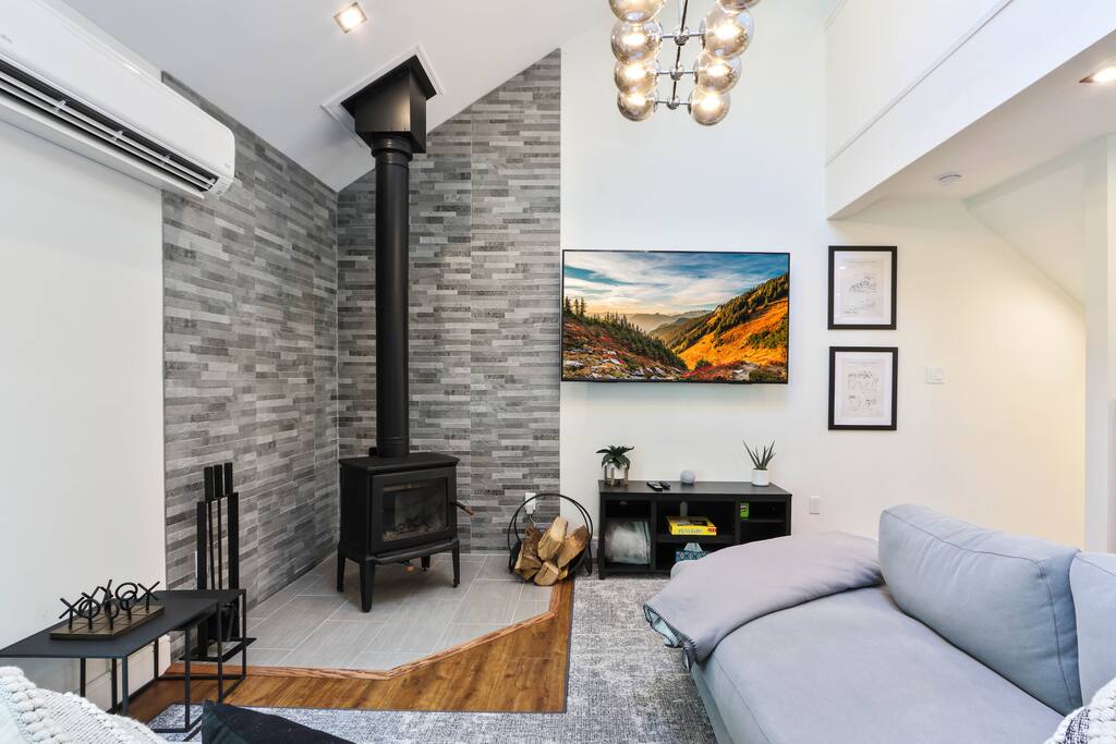 camelback-mountain:-2-adjacent-units-sleeps-16!/