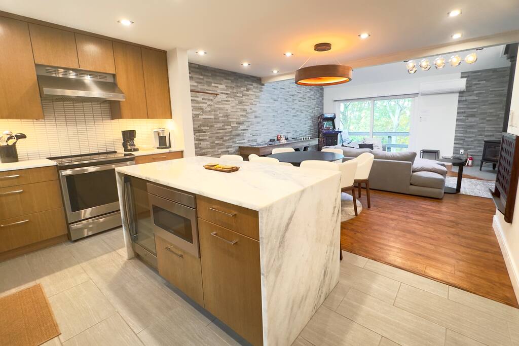camelback-mountain:-2-adjacent-units-sleeps-16!/