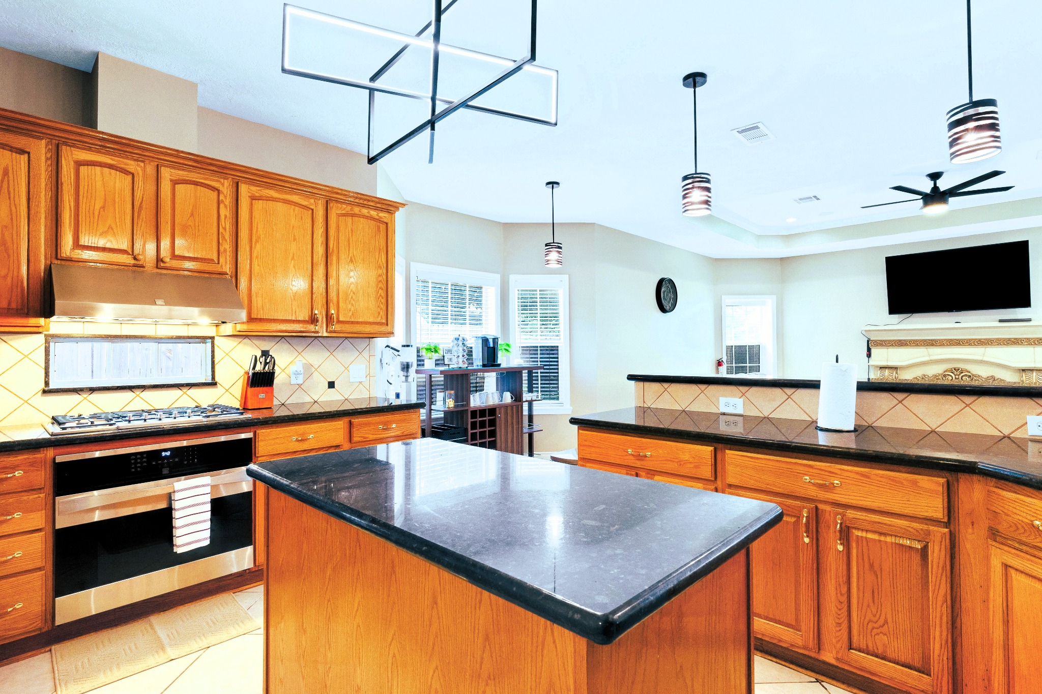 Luxury Home with Gourmet Kitchen - College Station