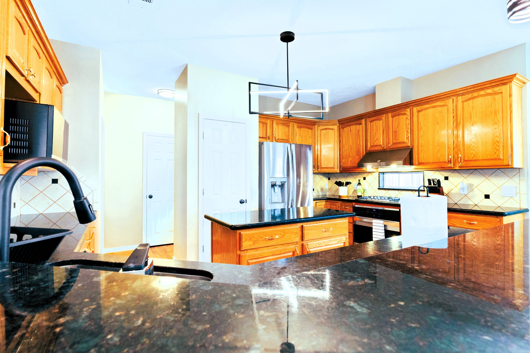 Luxury Home with Gourmet Kitchen - College Station