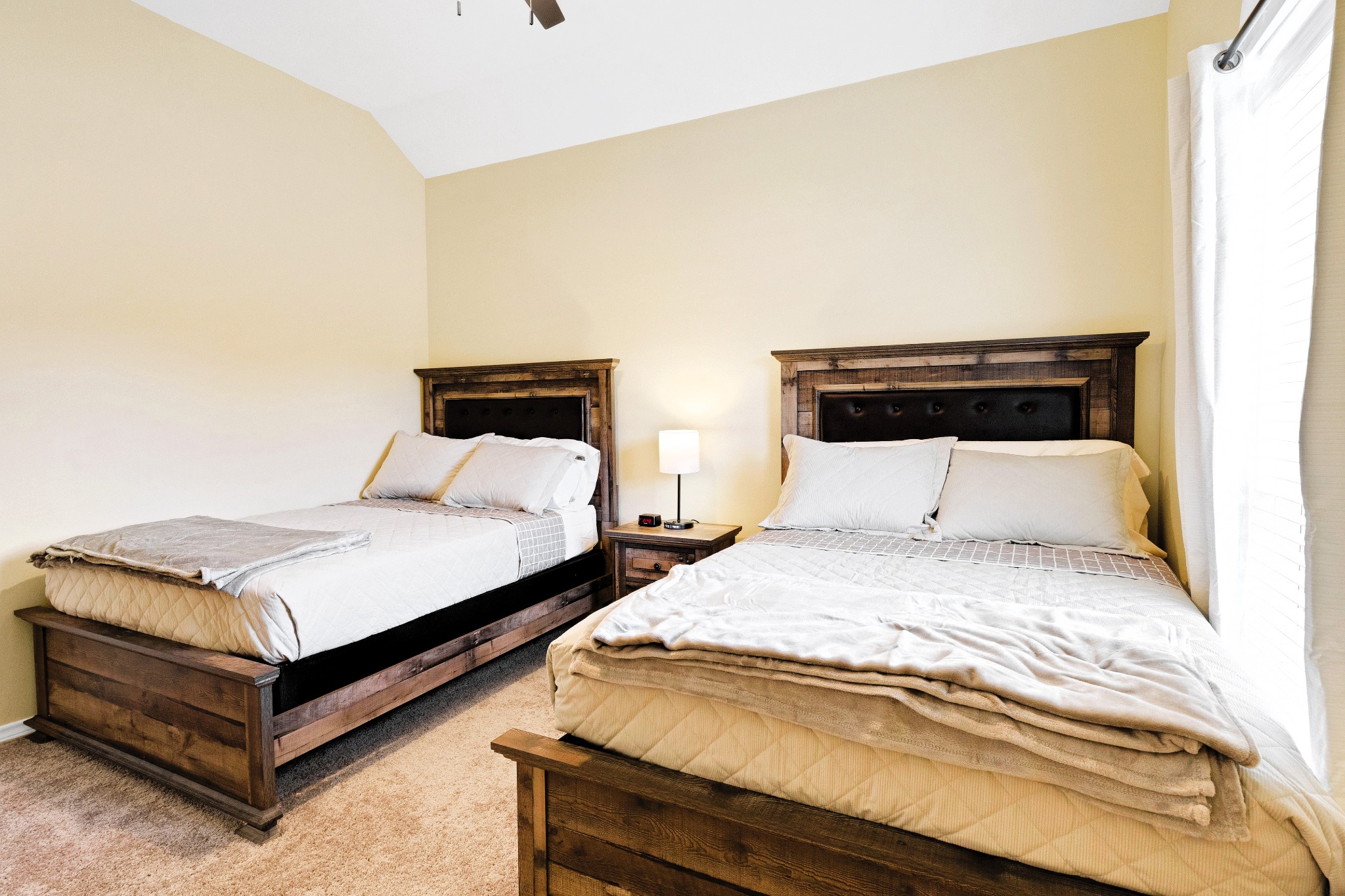 Luxury Home with Gourmet Kitchen - College Station