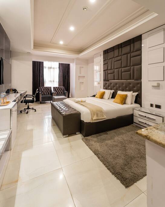 Stylish Room with Pool and Wi-Fi in Lekki, Lagos
