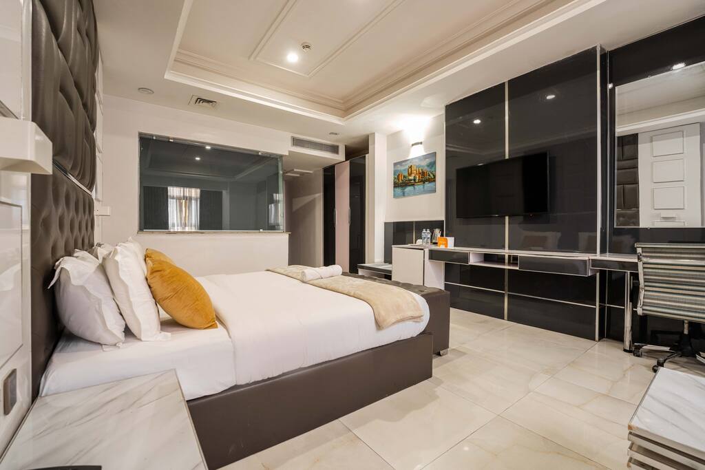 Stylish Room with Pool and Wi-Fi in Lekki, Lagos